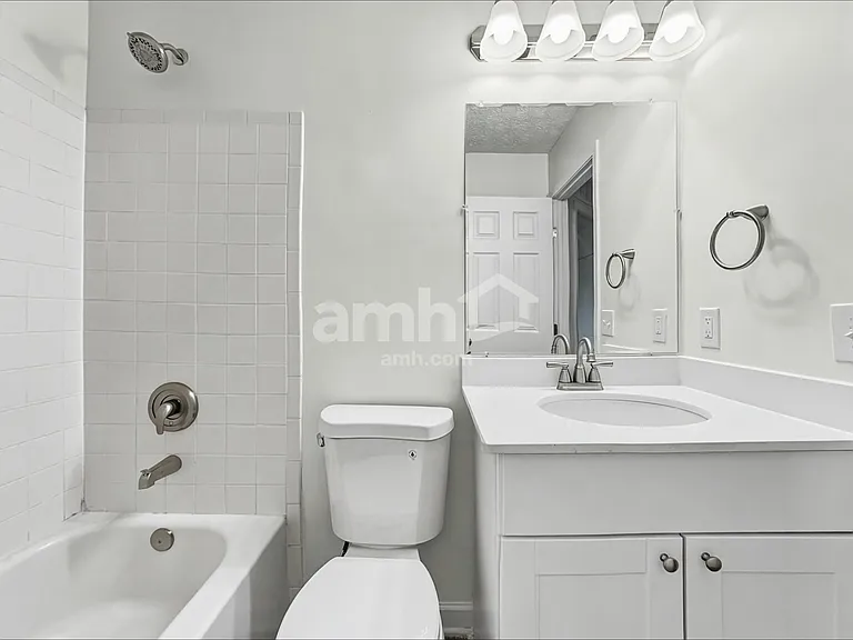 2044 Woodmere Dr — Photo 14