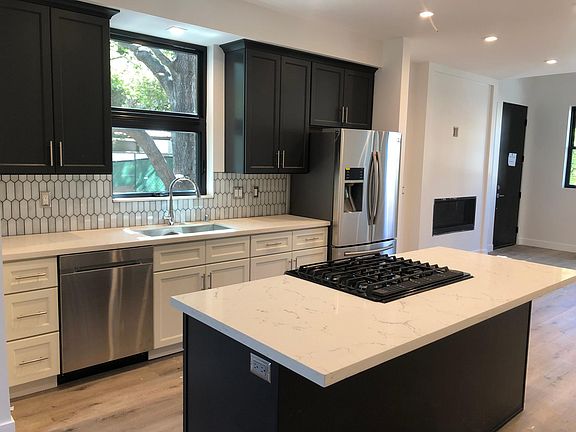 4th image of 3257 Royal Oaks Dr #102