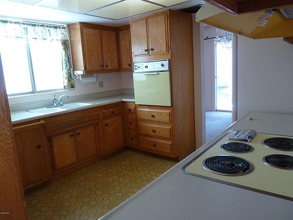 4th image of 740 S Santa Ana Dr