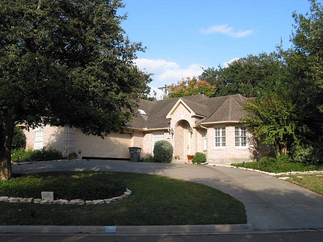 1st image of 308 Roseland Ave
