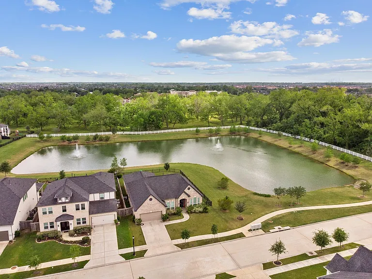 4227 Carol Ridge Dr — Photo 3