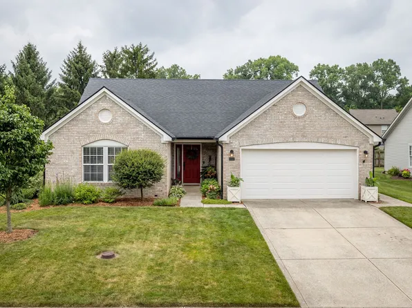 6225 Valleyview Dr, Fishers, IN 46038