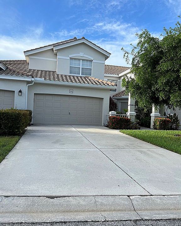 Street View 2car Garage