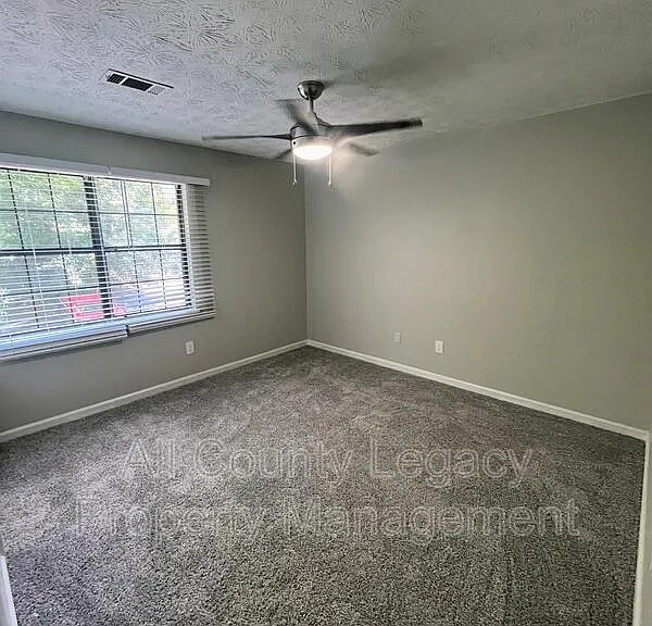 3081 Parkside Ct — Photo 6