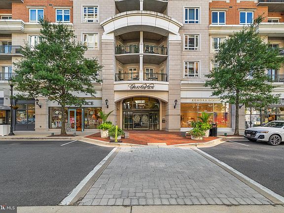 2nd image of 1915 Towne Centre Blvd Unit 1115