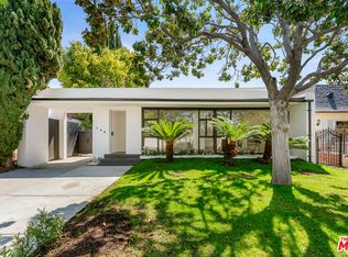 130 N Le Doux Rd, Beverly Hills, CA 90211