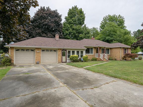 3rd image of 66 Crosby Dr