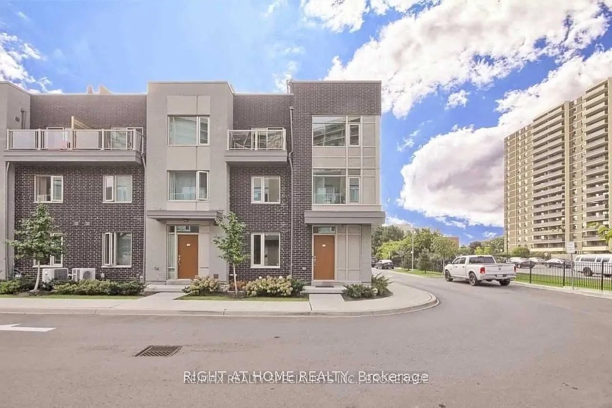 Building Photo - 26 Applewood Ln #49