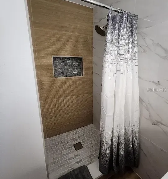 7218 Mandarin Dr — Photo 5