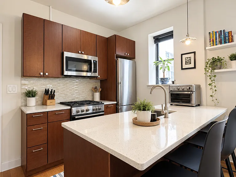12 Charles St #4A — Photo 2