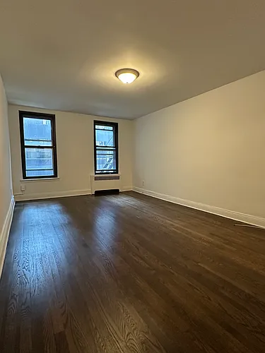 222 E 56th St Photo 1