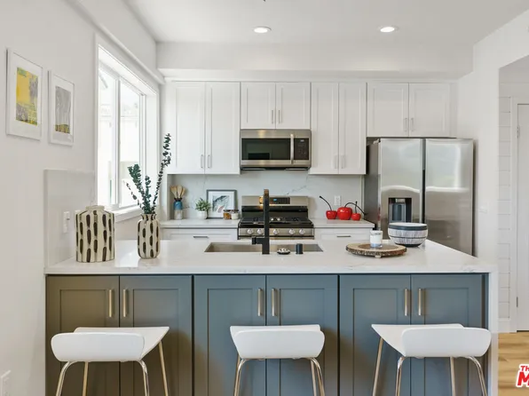 14663 W Sara Ln, Panorama City, CA 91402