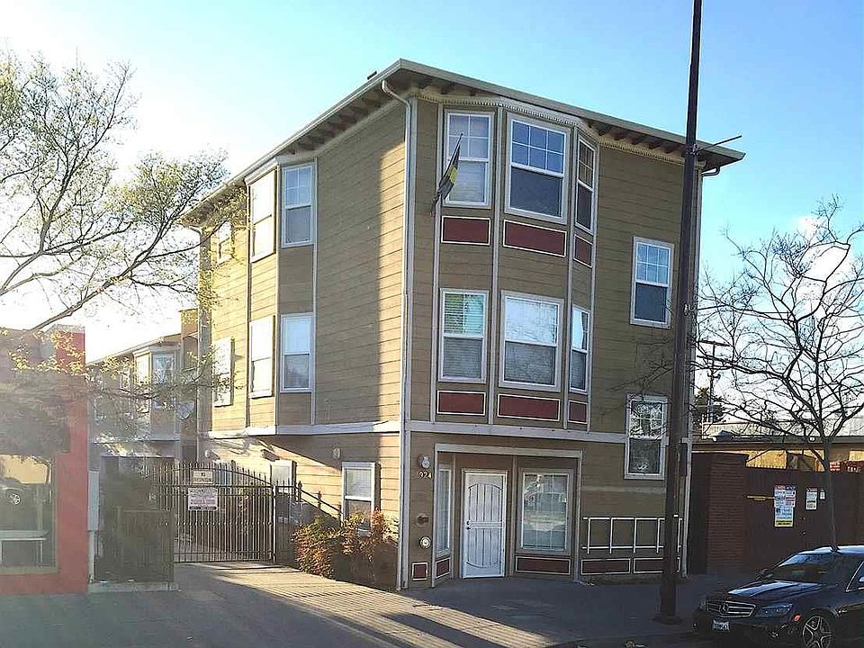 1st image of 2924 Sacramento St