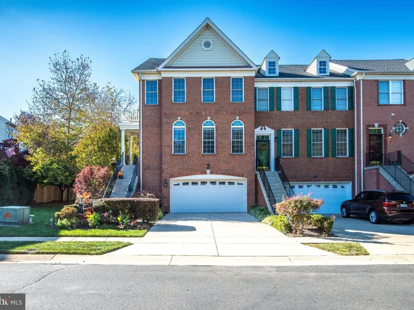 25885 Kirkwood Sq, Chantilly, VA 20152