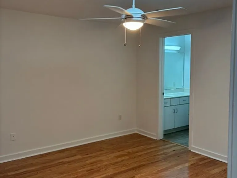 420 E Main St — Photo 4