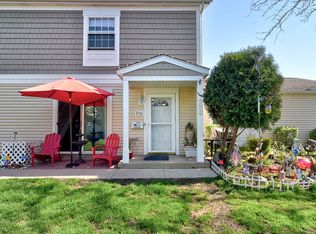 755 Gee Ct, Wheeling, IL 60090