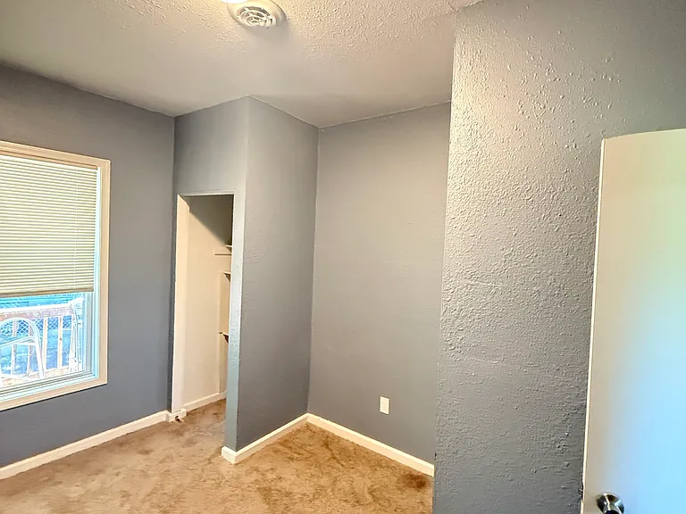 3108 Oakland Ave — Photo 5