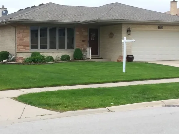 8136 W Monroe St, Niles, IL 60714