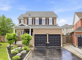 1296 Ravencliffe Ct, Oshawa, ON L1K 2Y3