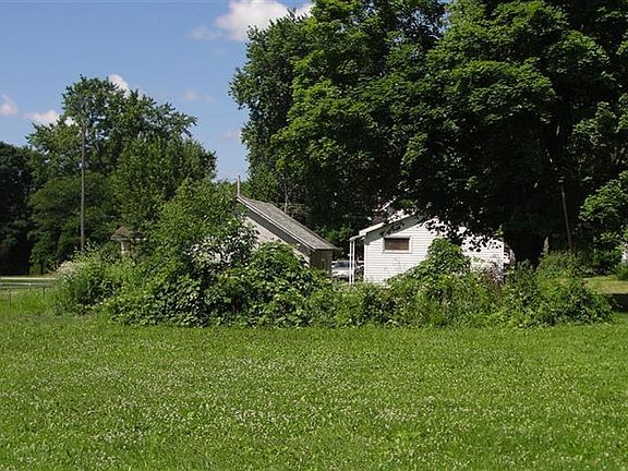 3rd image of 62 Western Ave