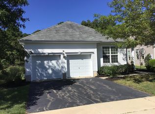 38 Pond View Cir, Barnegat, NJ 08005