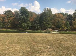 1402 Lakepoint Cir, Olney, IL 62450