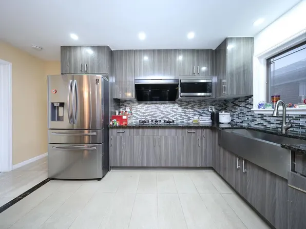 70-07 171st Street image 14 of 32