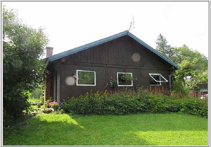 1st image of 928 Holland Pond Rd