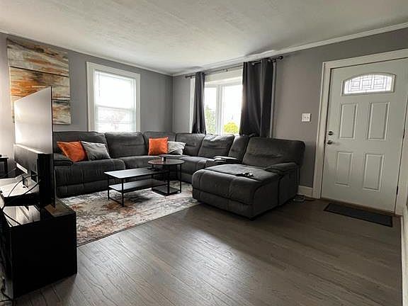 2nd image of 19 James St