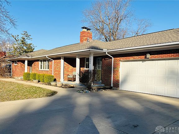 5th image of 1900 N Belleview Dr