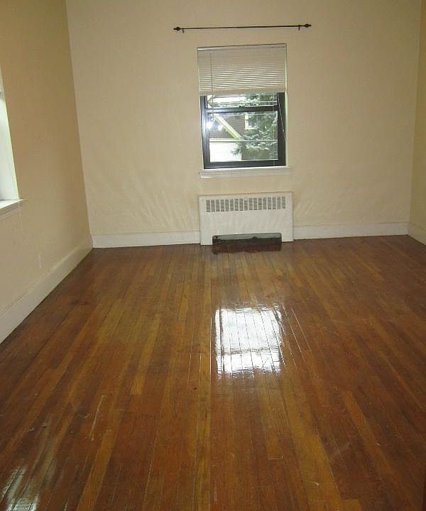 1st image of 106 Longwood Ave #21