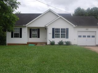 437 Cranklen Cir, Clarksville, TN 37042