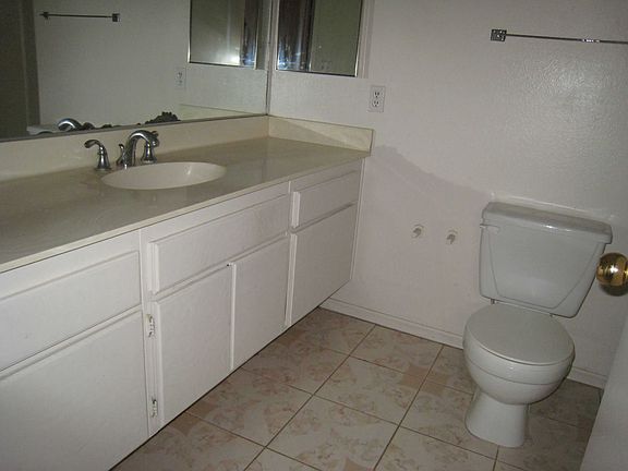 Hall Bathroom 