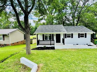 330 Willow Oak Cir, Lancaster, SC 29720