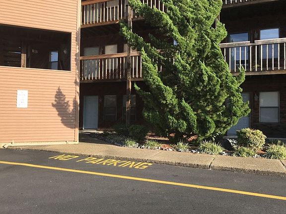 2nd image of 8530 Tidewater Dr APT 114