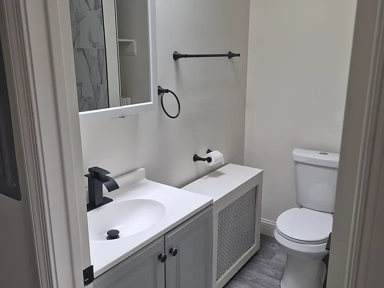 2826 W Girard Ave #3 — Photo 8