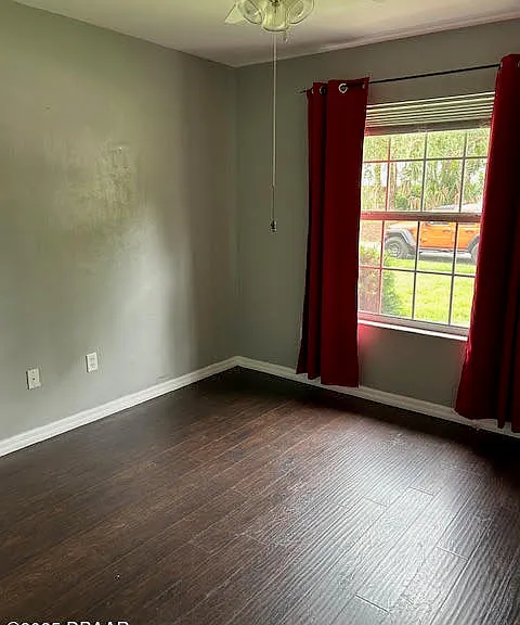1111 Squirrel Nest Ln — Photo 12