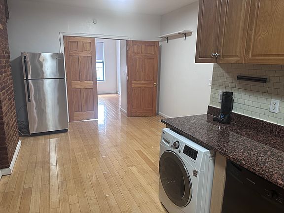 2nd image of 1071 1st Ave APT 4N