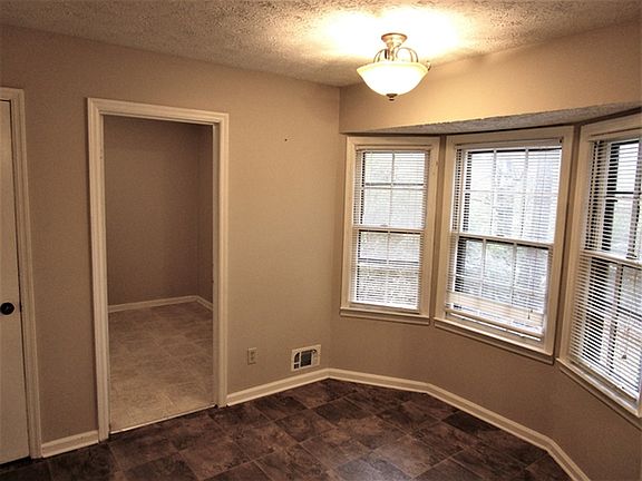 4th image of 6284 S Summers Cir
