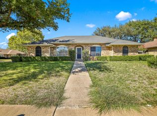 1915 Westminster Dr, Carrollton, TX 75007