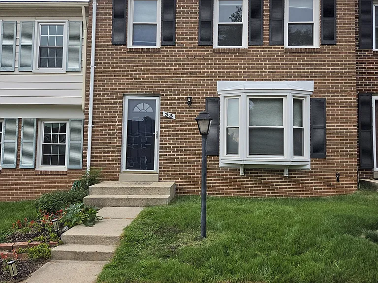 33 Marwood Ct — Photo 1