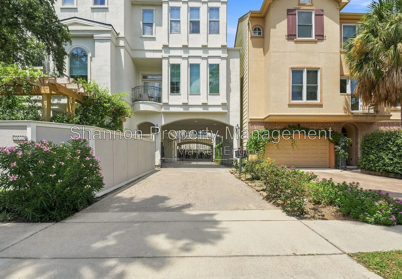 3 bed, 3.5 bath, 2921 sqft, $3,900 — Photo 1