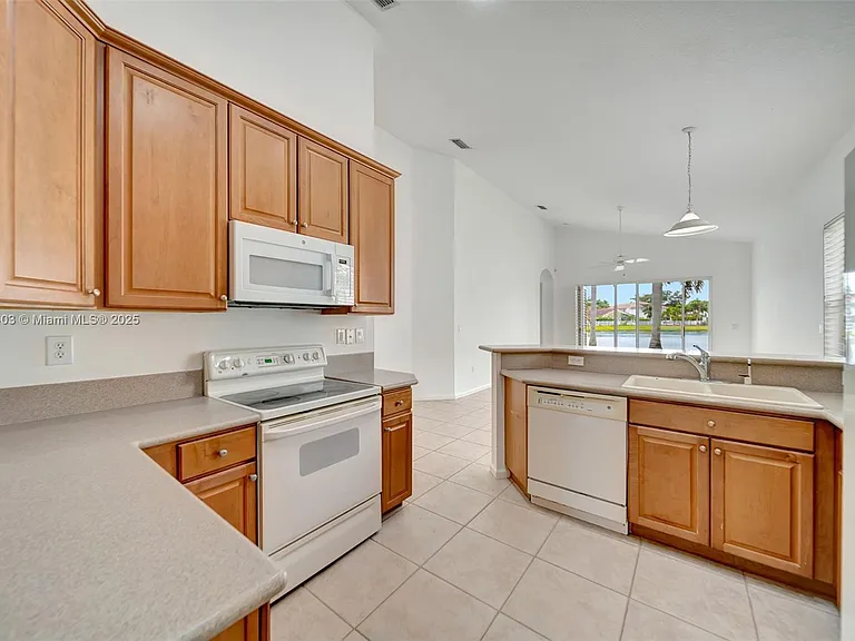 7314 NW 19th Ct — Photo 3