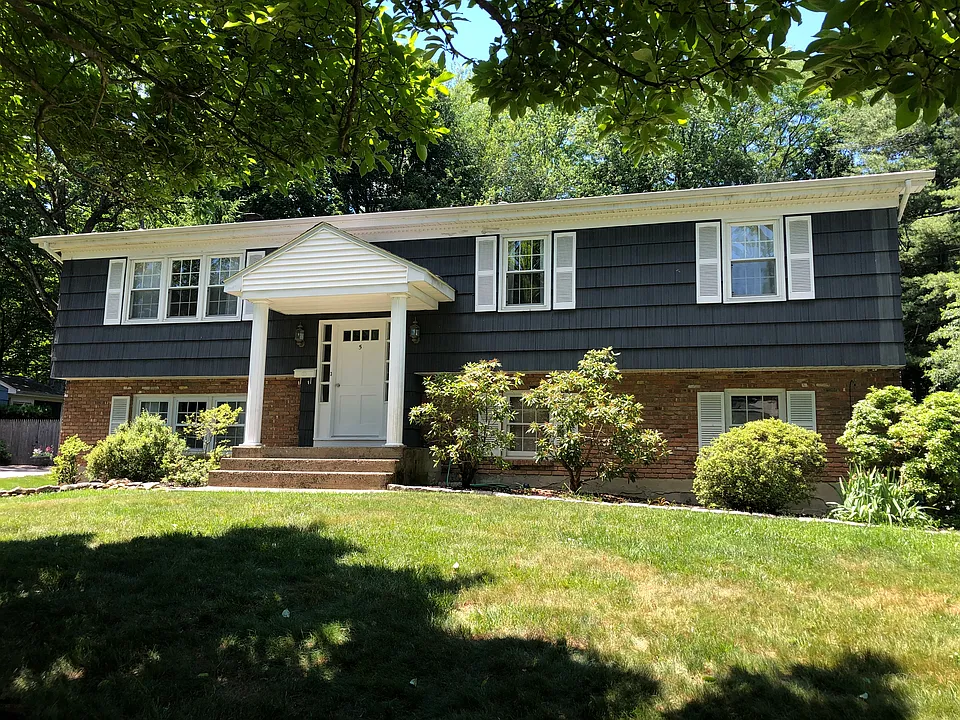 5 Dorchester Ave