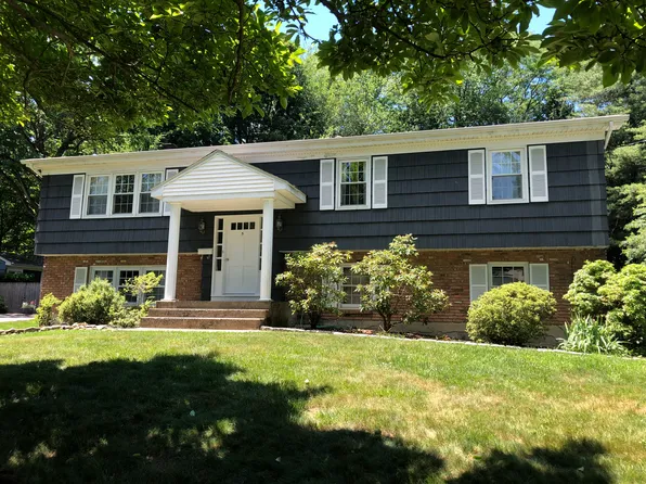5 Dorchester Ave, New City, NY 10956