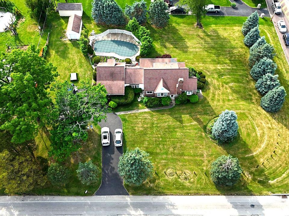 1st image of 2438 Pine Rd