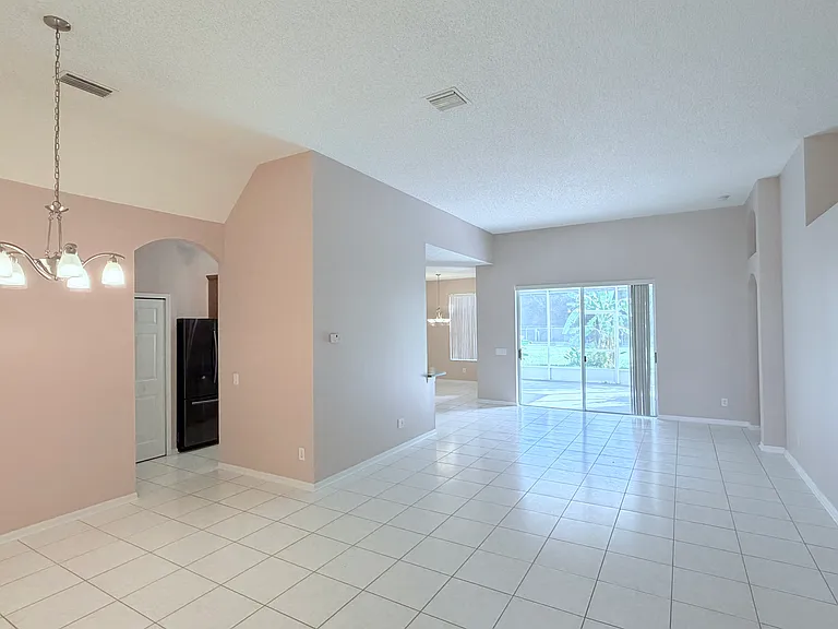 4712 Mapletree Loop — Photo 13