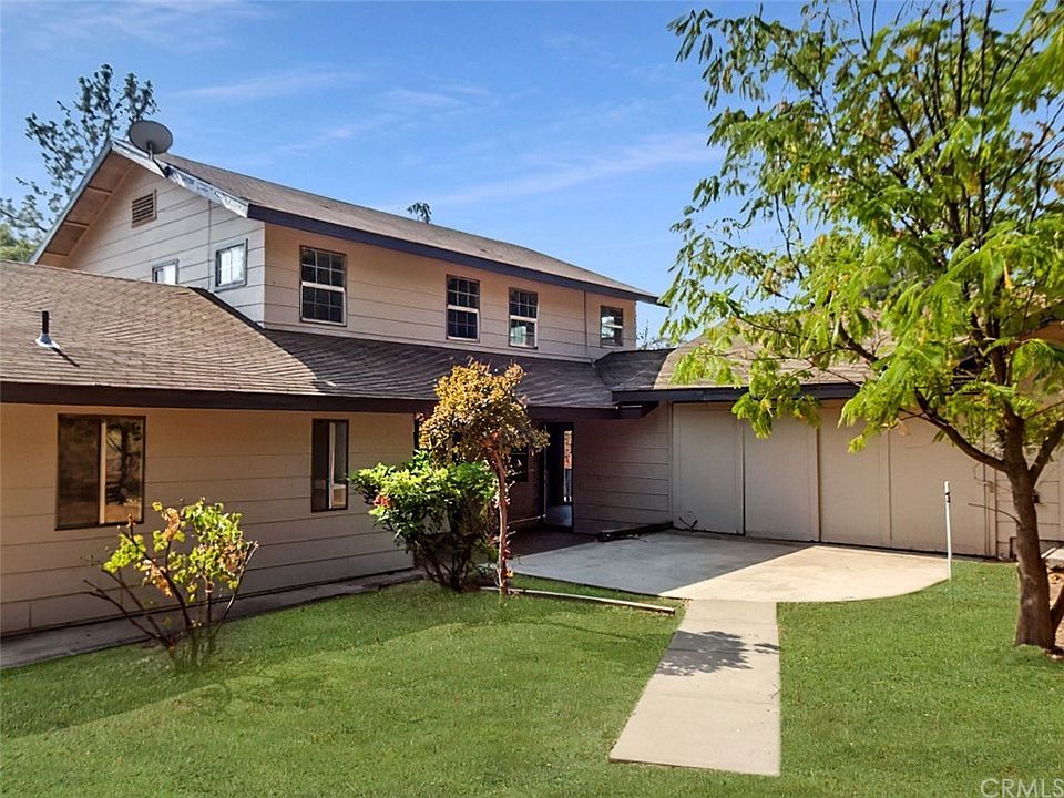 1st image of 5651 Lillian Ln