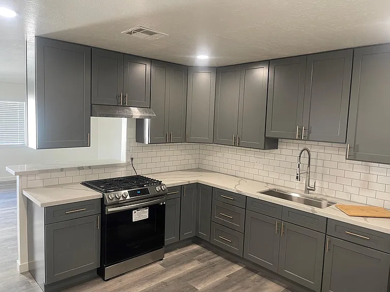 129 S Lumill St #B — Photo 3