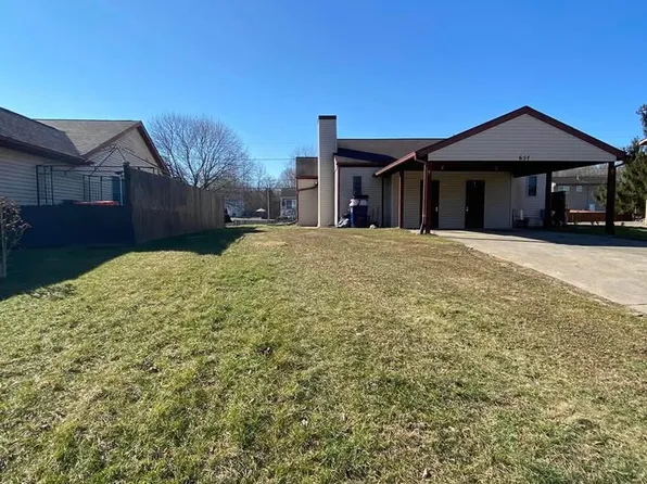 651 Huron Dr, Heath, OH 43056